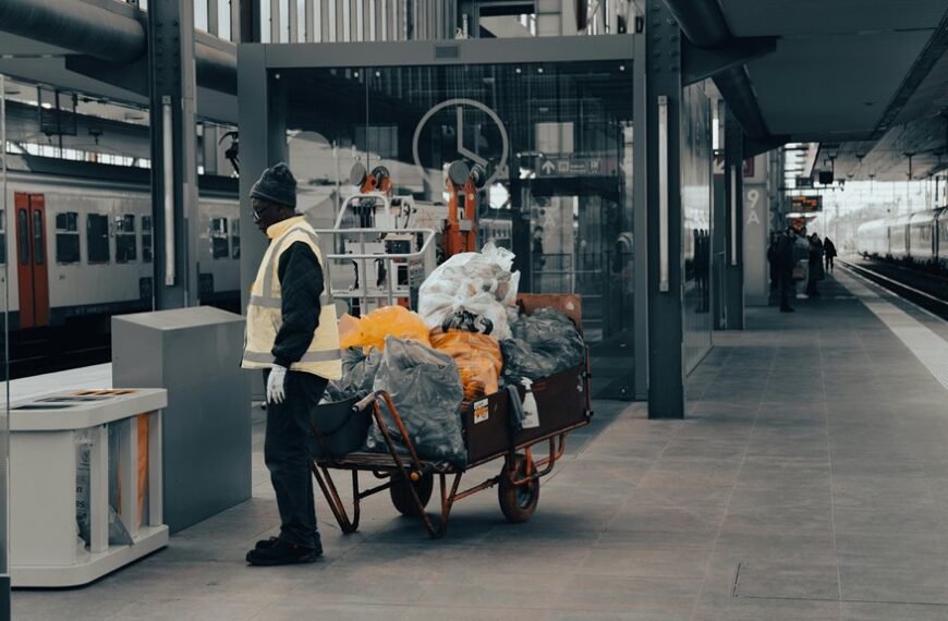 dynamic digital platform branding